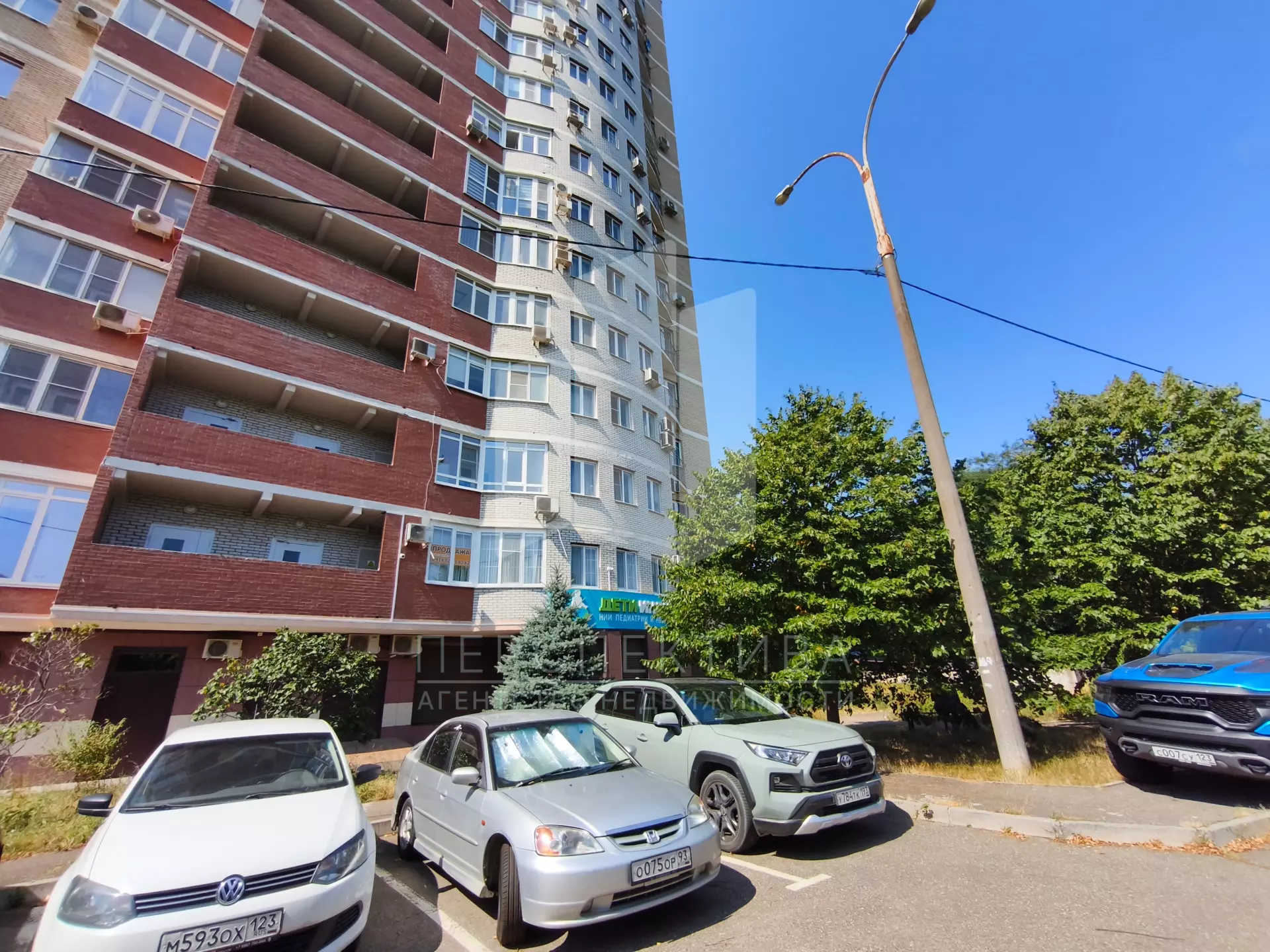 Продам 3-х комнатной квартиры ул. Ставропольская, 207/1, площадь 118,7квм.